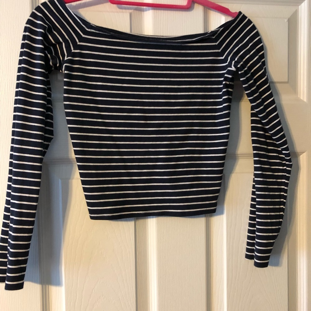 Navy blue/white stripes